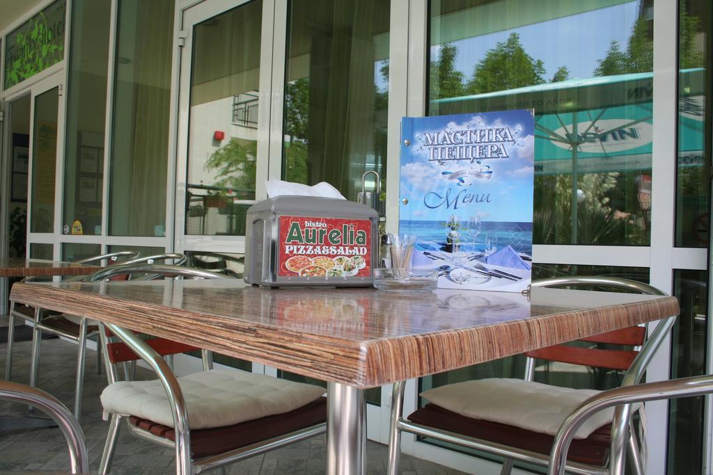 Family Hotel Aurelia Pantai Sunny Luaran gambar