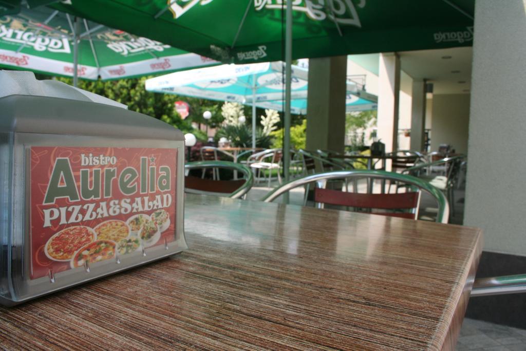 Family Hotel Aurelia Pantai Sunny Luaran gambar